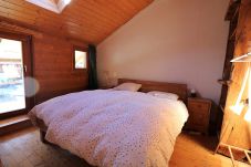 Chalet in Les Haudères - Chalet Berthé 11 authentique et rénové 6 personnes